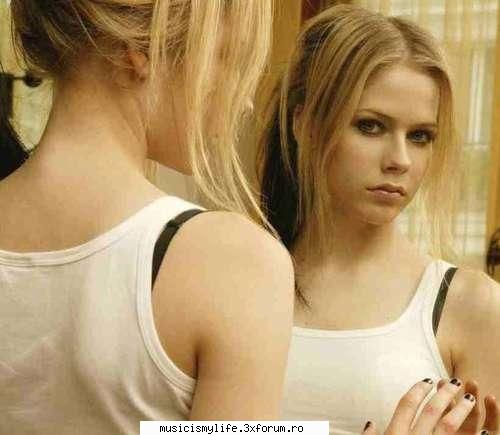 poze avril - tom addict - Avril Lavigne